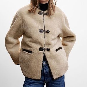 COPY - NWT MANGO TOGGLE COAT SIZE S